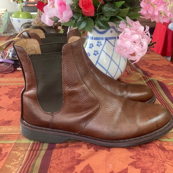 Dr. Martens | Shoes | Dr Martens Victor Chelsea Boots | Poshmark